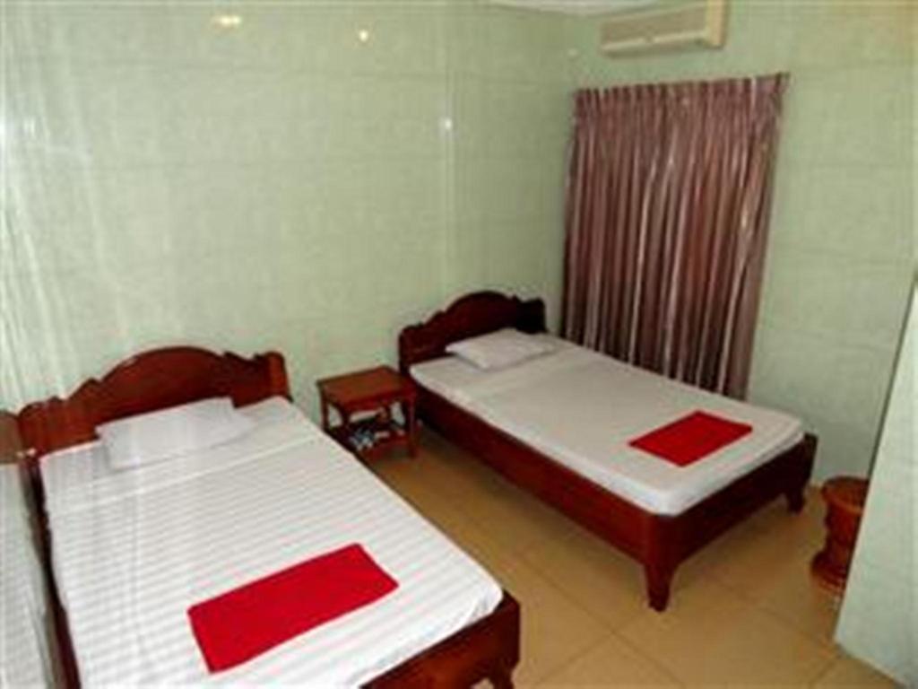 Lucky 1 Guesthouse Phnom Penh Exterior photo